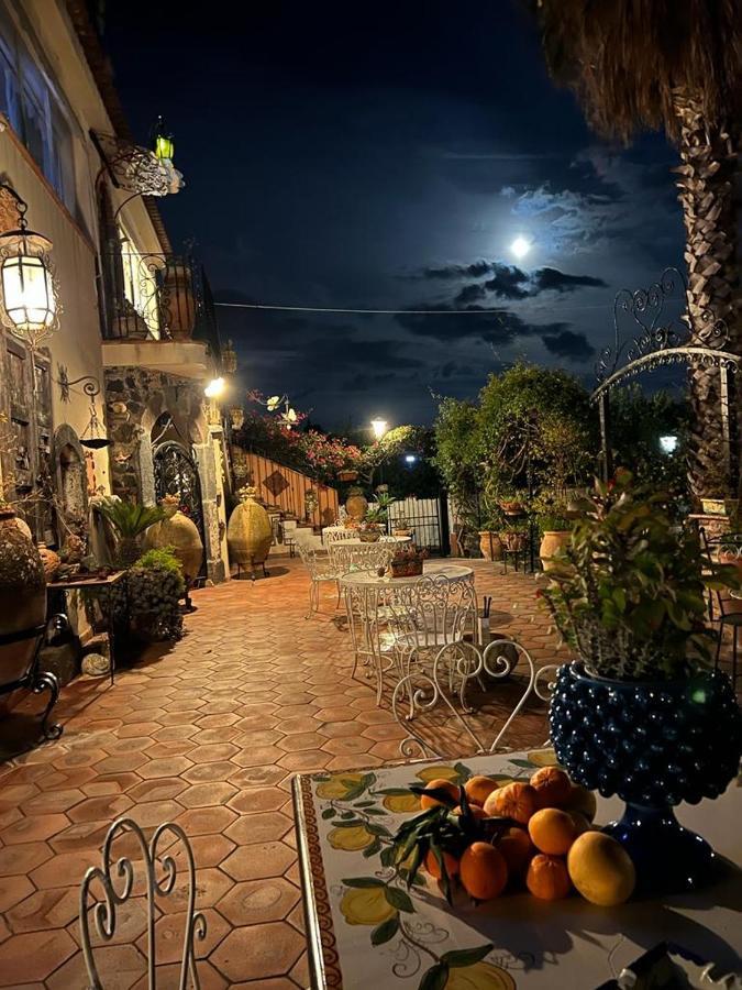La Capanna Di Giuseppe E Maria Bed and Breakfast Taormina Exteriör bild