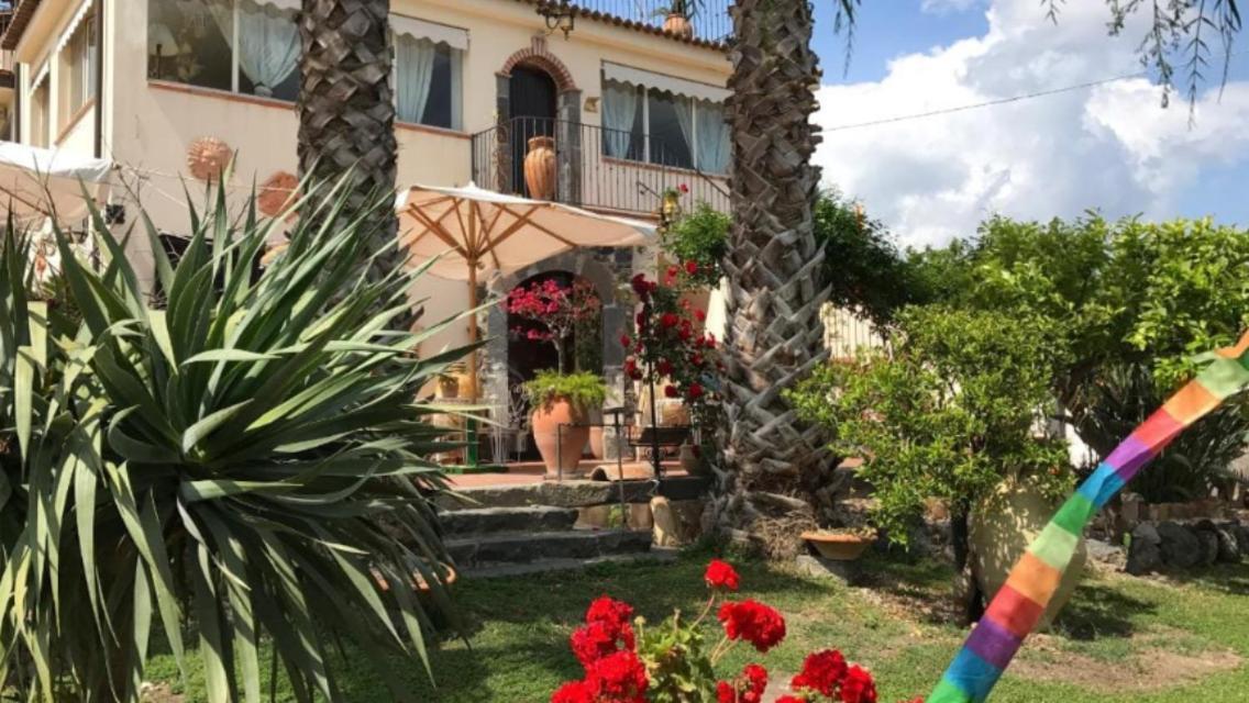 La Capanna Di Giuseppe E Maria Bed and Breakfast Taormina Exteriör bild